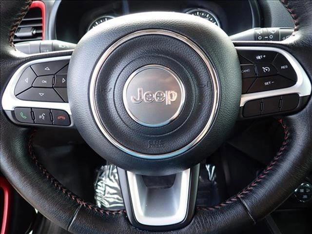 Used 2021 Jeep Renegade Trailhawk w/ Trailer Tow Group AWD/4WD image 16