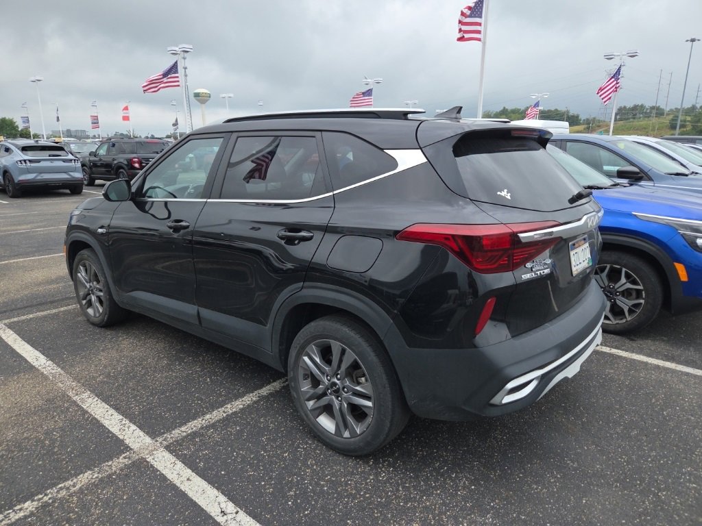 Used 2022 Kia Seltos S image 3