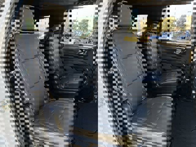 Used 2021 GMC Yukon SLT w/ SLT Premium Package image 34