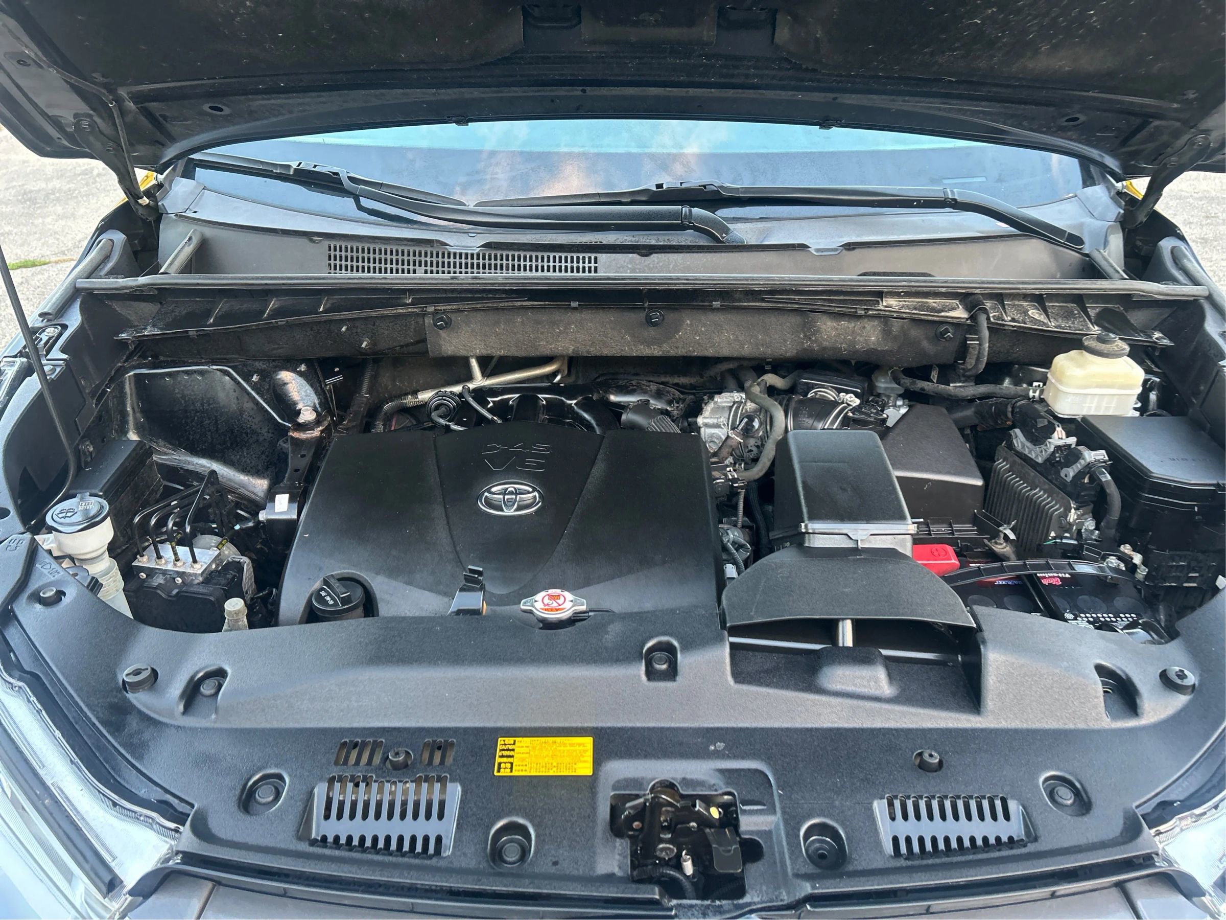 Used 2018 Toyota Highlander XLE image 23