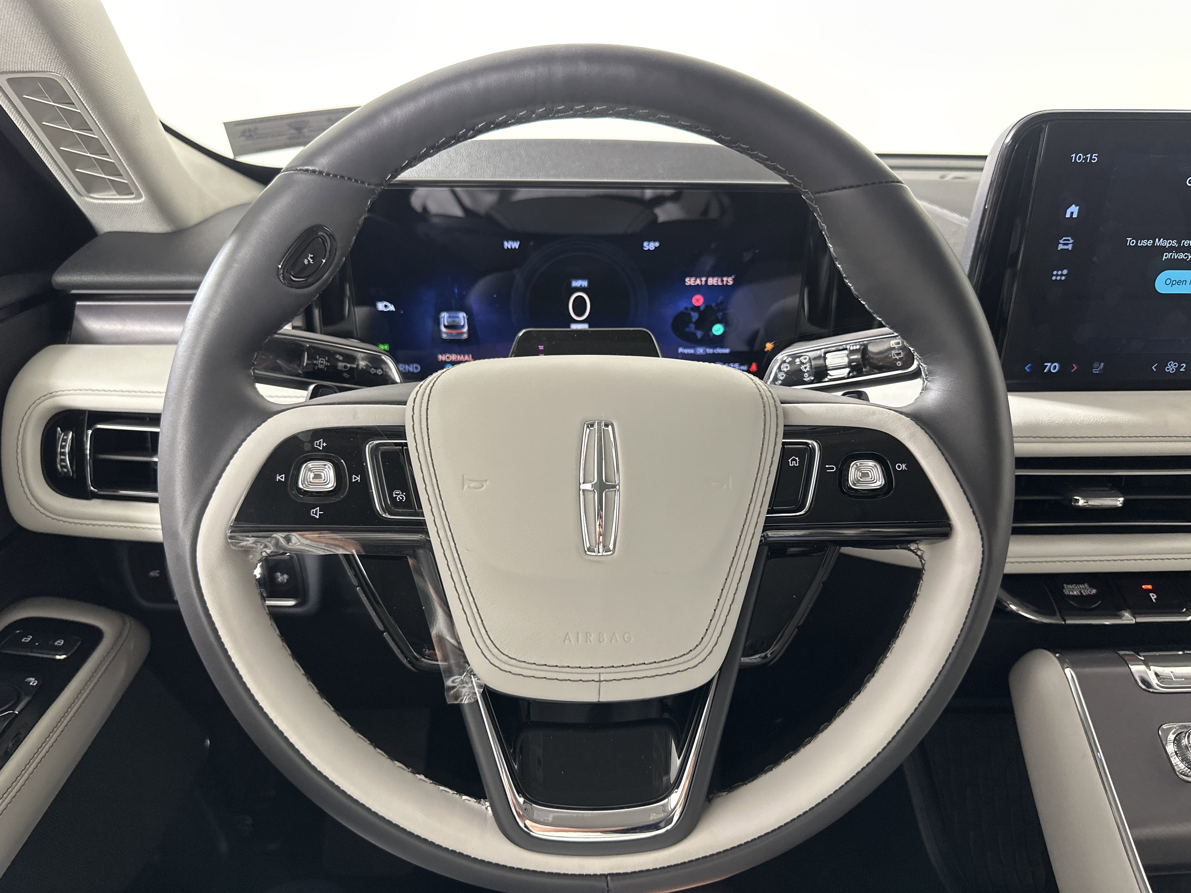 New 2025 Lincoln Aviator AWD image 12