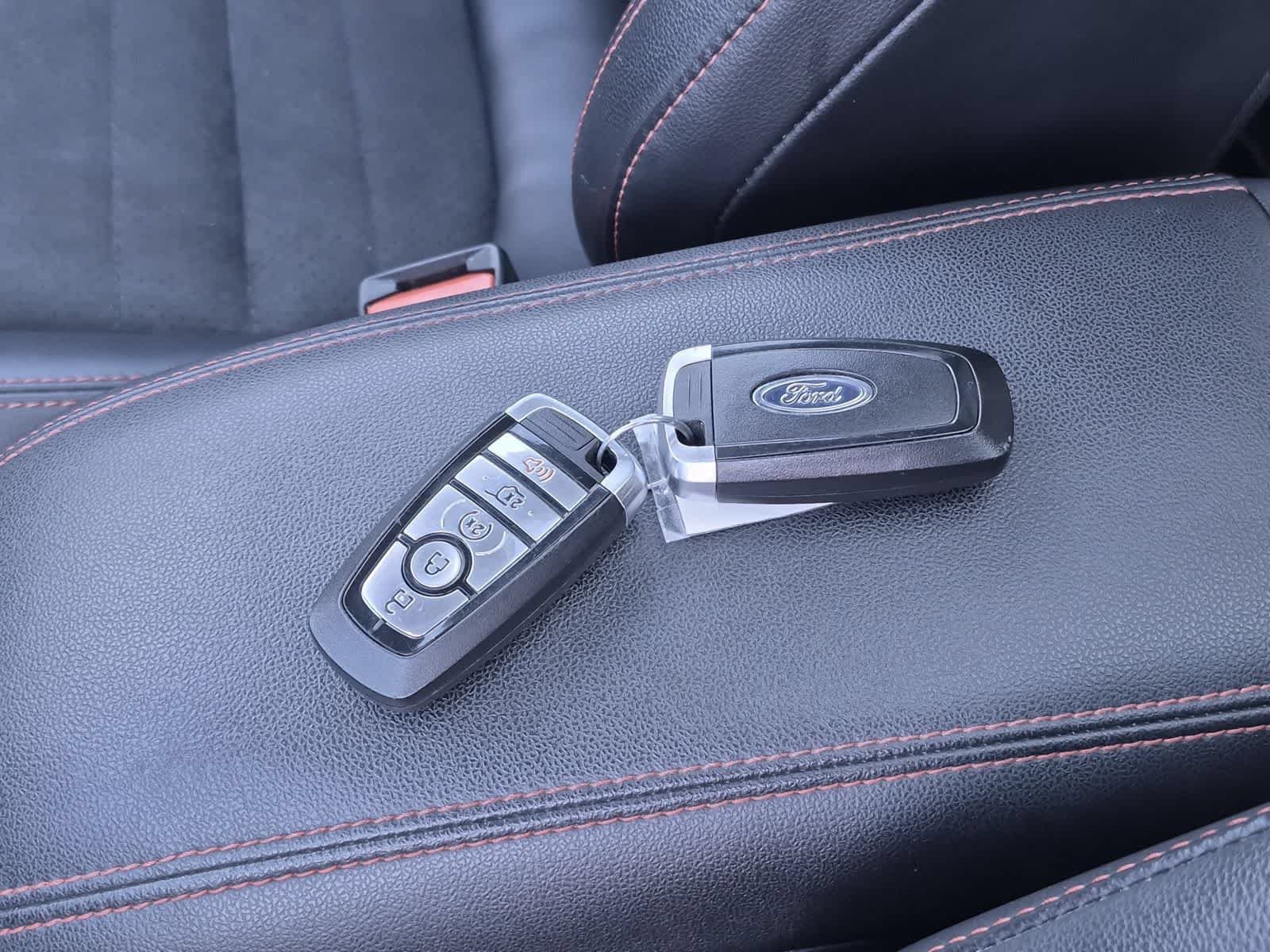 Used 2022 Ford Escape SEL w/ SEL Stealth AWD Package image 36