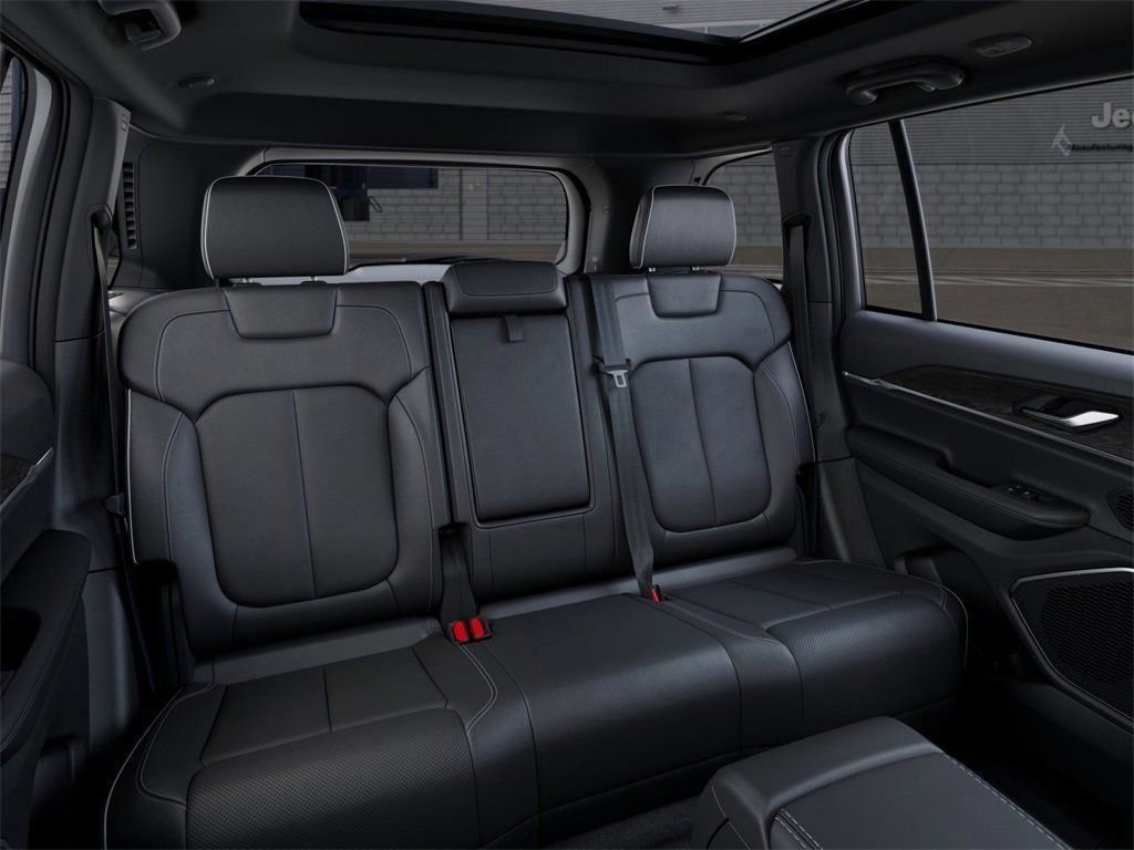 New 2026 Jeep Grand Cherokee Limited image 15