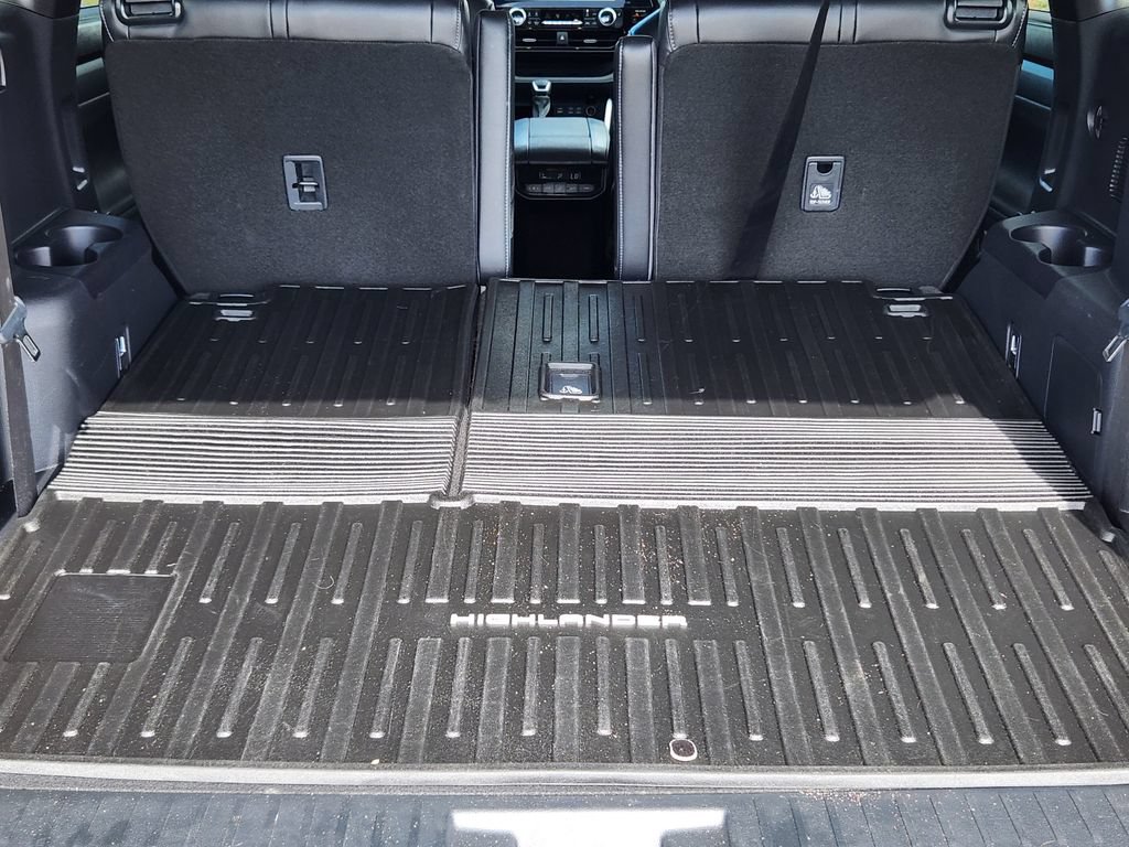 Used 2024 Toyota Highlander XSE AWD/4WD image 29