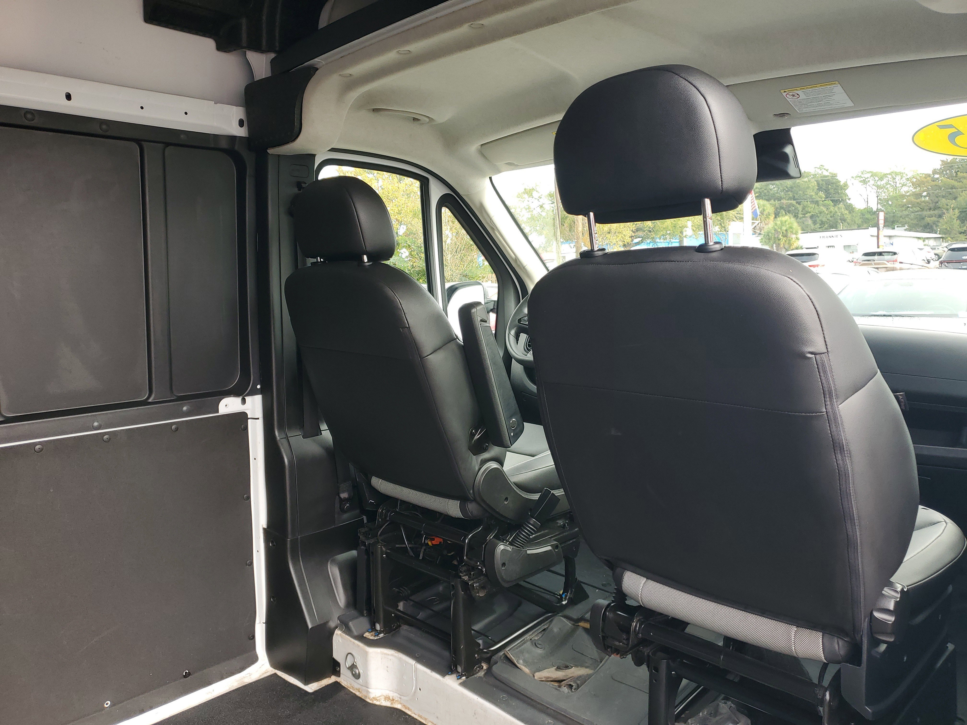 Used 2025 RAM ProMaster 2500 w/ Convenience Group image 12