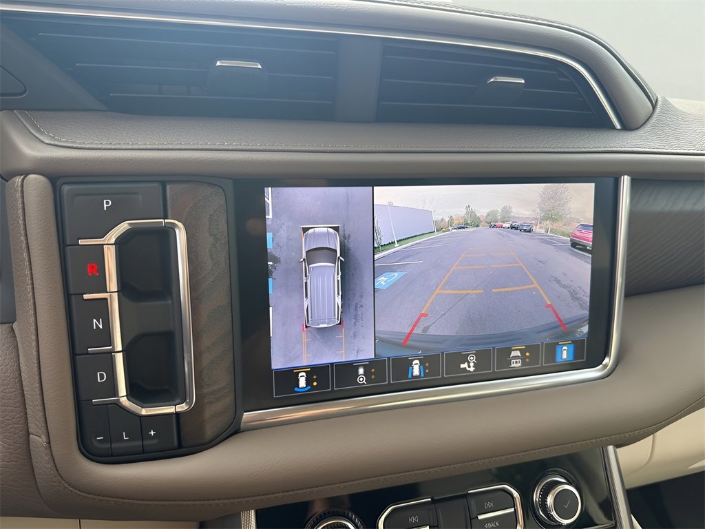 Used 2021 GMC Yukon XL Denali w/ Denali Premium Package image 29