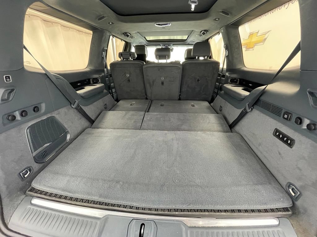 Used 2023 Jeep Grand Wagoneer Series III w/ Rear Seat Video Group 1 AWD/4WD image 9
