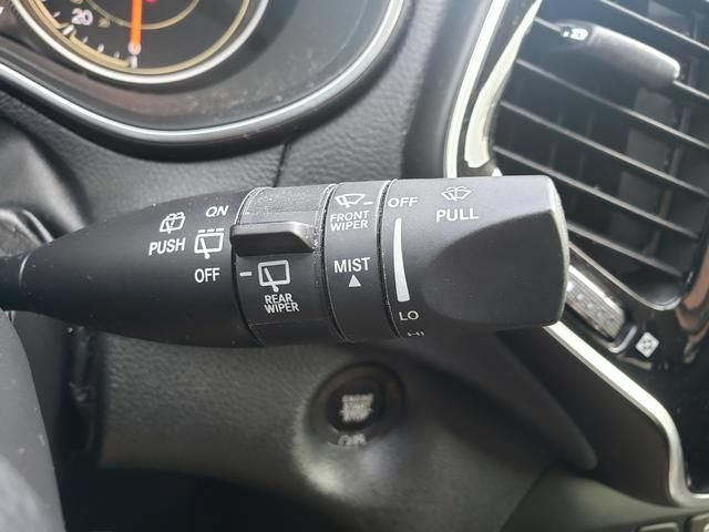Used 2020 Jeep Cherokee Limited AWD/4WD image 25