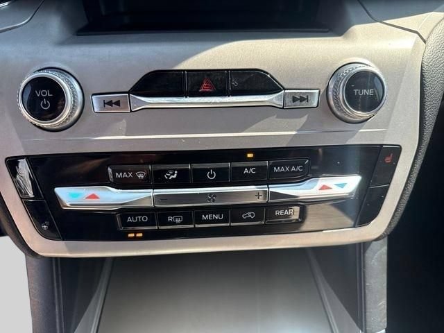 Used 2023 Ford Explorer XLT w/ Equipment Group 202A AWD/4WD image 13
