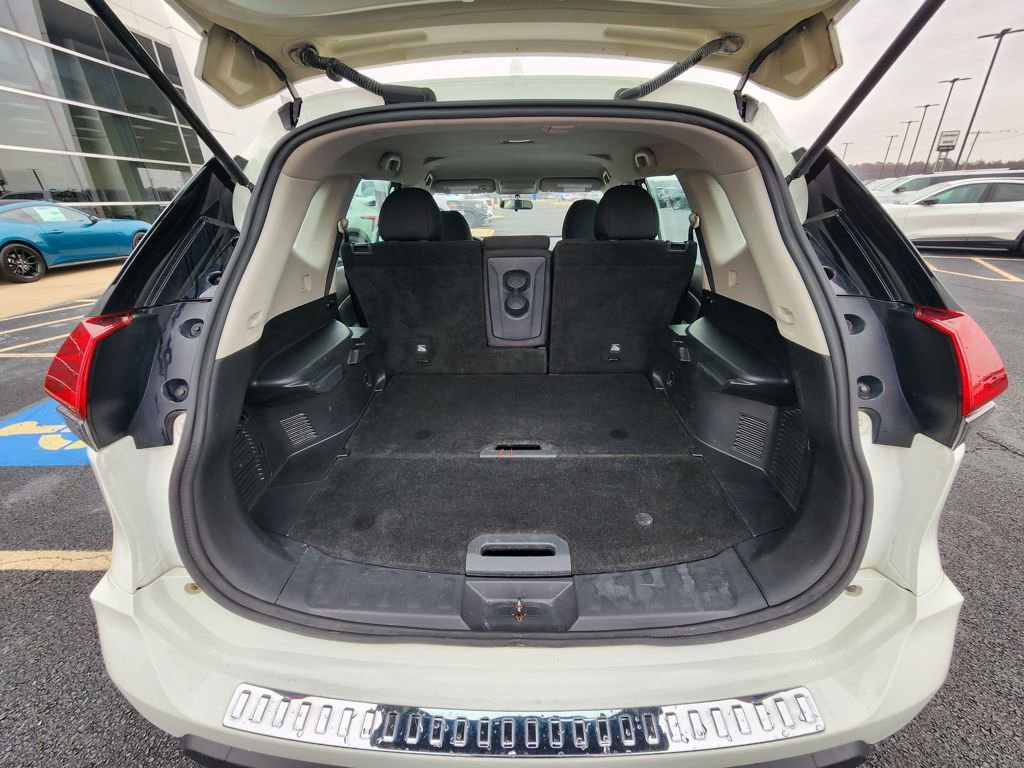 Used 2018 Nissan Rogue S image 14