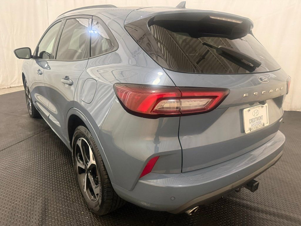 Used 2023 Ford Escape ST-Line Select w/ Tech Pack #2 image 11