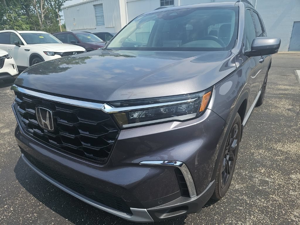 Used 2025 Honda Pilot Touring