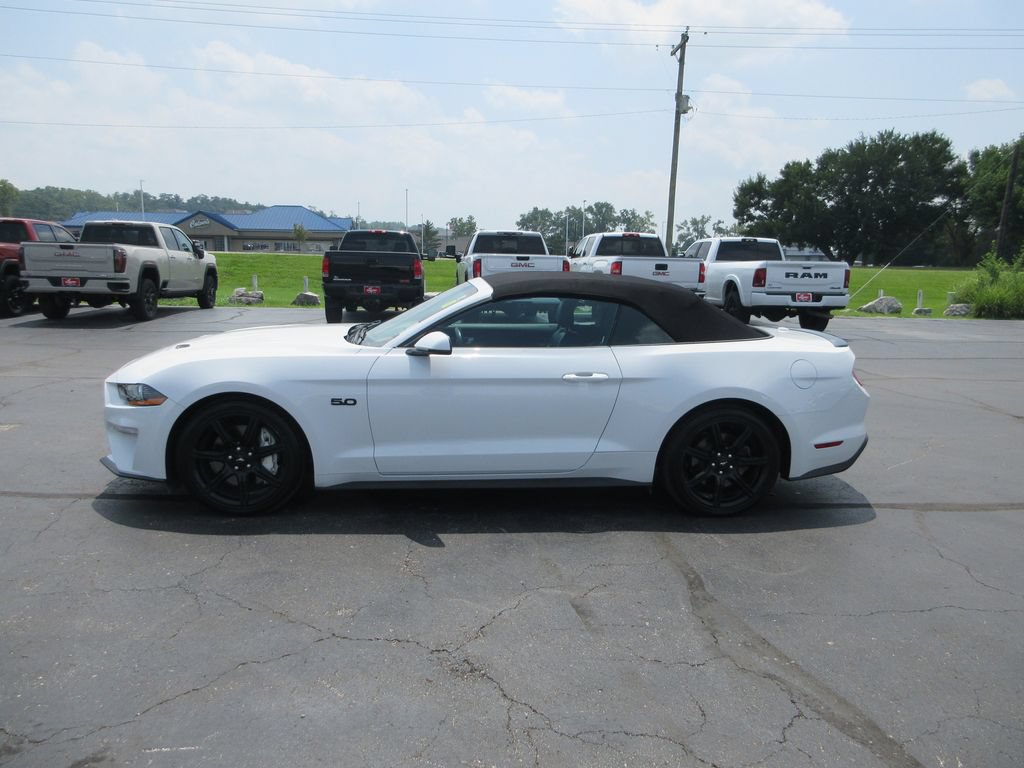 Used 2019 Ford Mustang GT Premium w/ Black Accent Package RWD image 9
