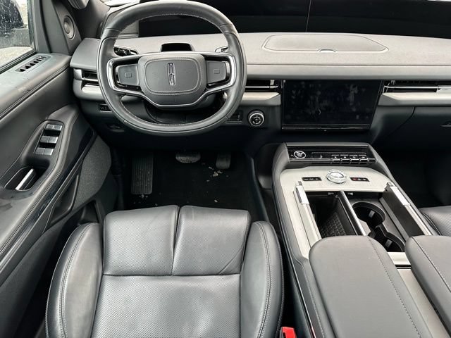 Used 2025 Lincoln Navigator L Reserve w/ Jet Appearance Package AWD/4WD image 21