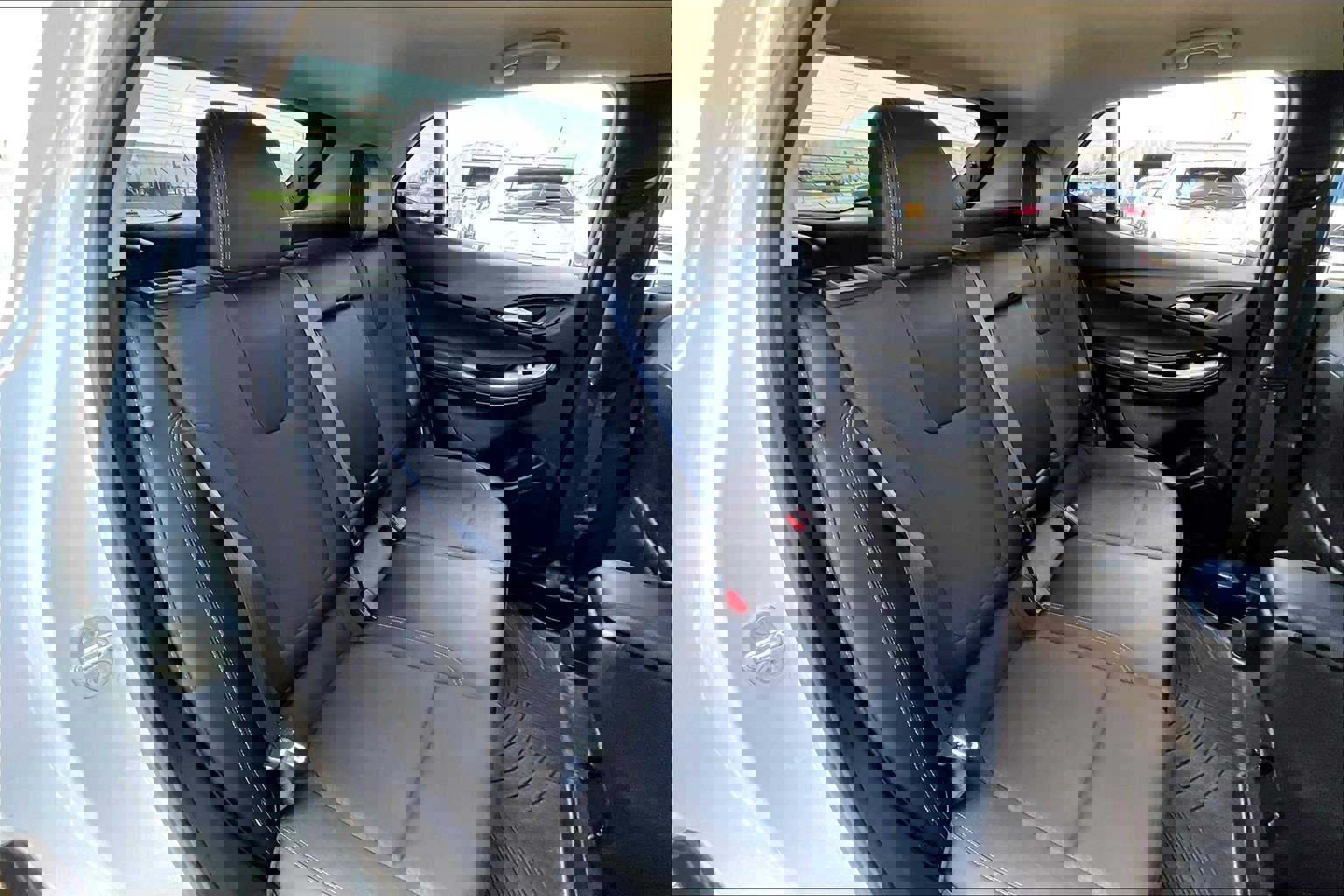 Used 2021 Buick Encore GX Select image 17