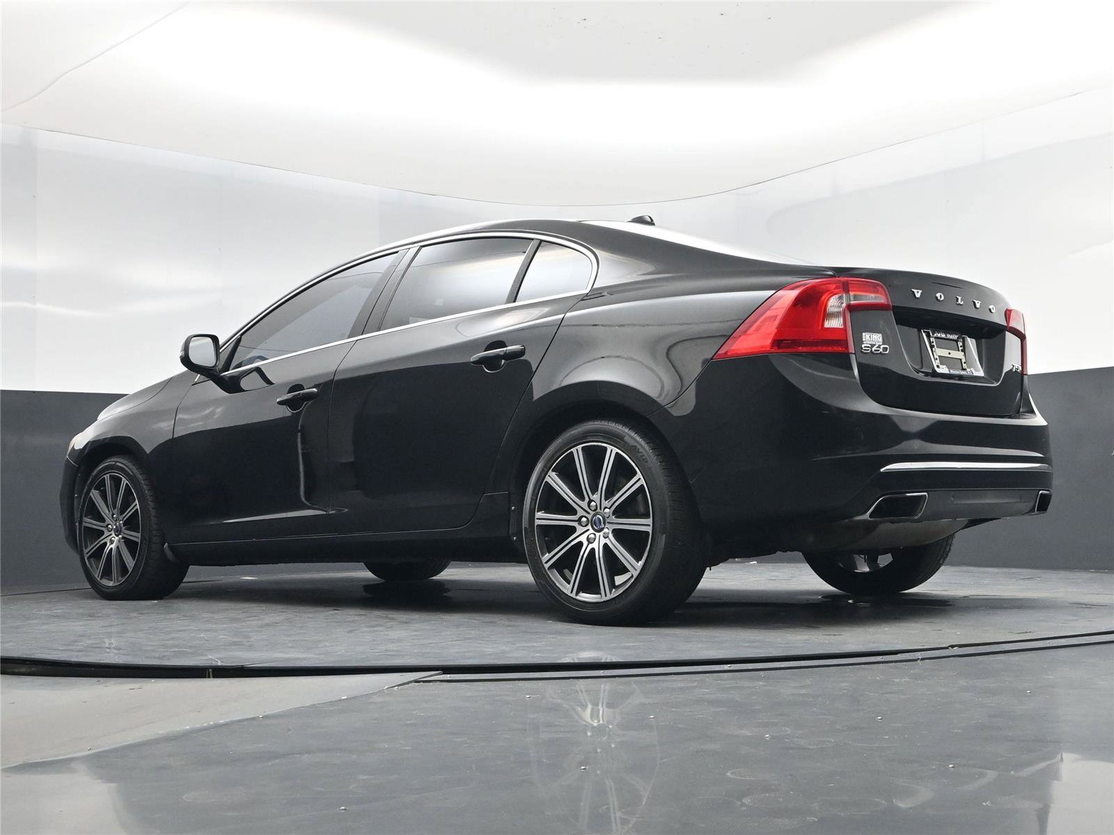 Used 2018 Volvo S60 T5 Inscription image 21