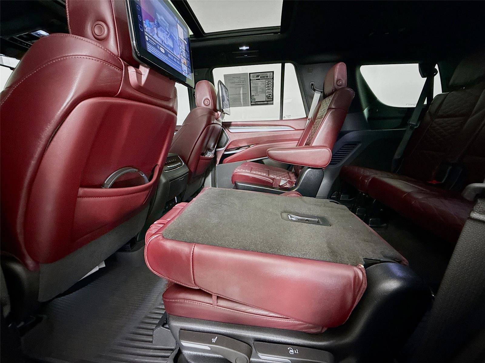 Used 2025 Cadillac Escalade Sport w/ Touring Package AWD/4WD image 21