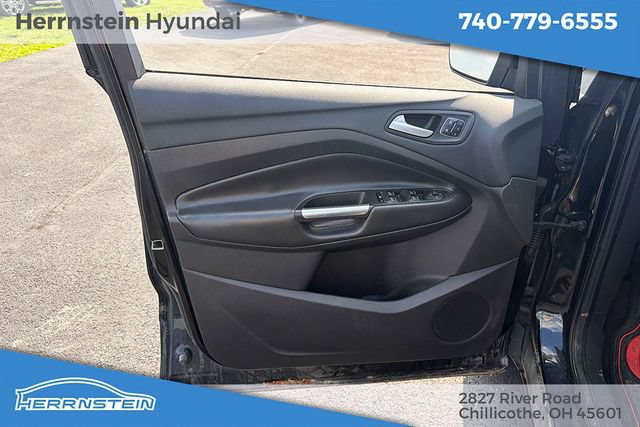 Used 2017 Ford Escape Titanium AWD/4WD image 14