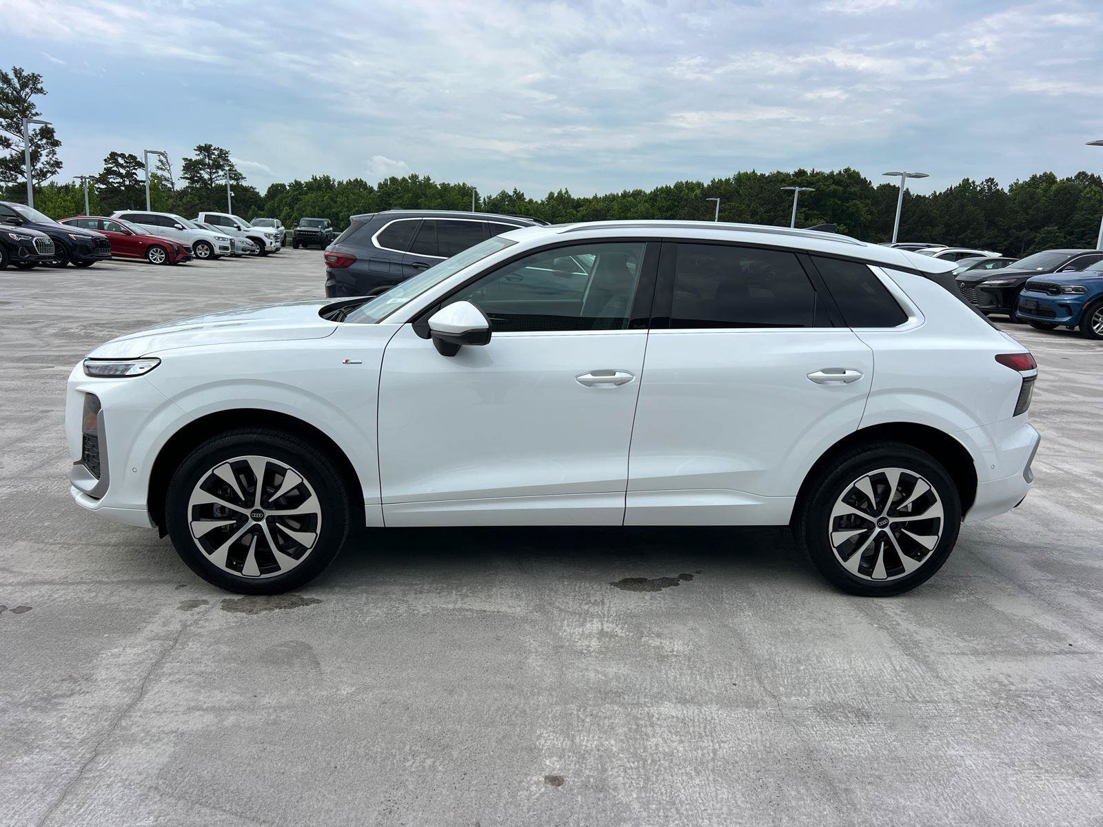 New 2026 Audi Q3 quattro 2.0T AWD/4WD image 8