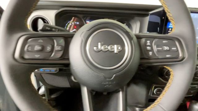 Used 2024 Jeep Wrangler Unlimited w/ Convenience Group AWD/4WD image 28