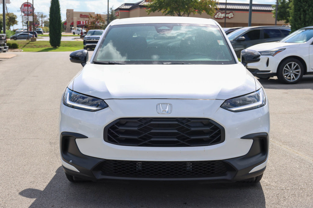 Used 2024 Honda HR-V Sport image 2
