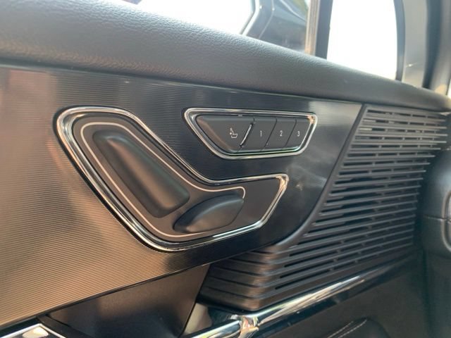 Certified 2022 Lincoln Corsair AWD w/ Premium Package image 16