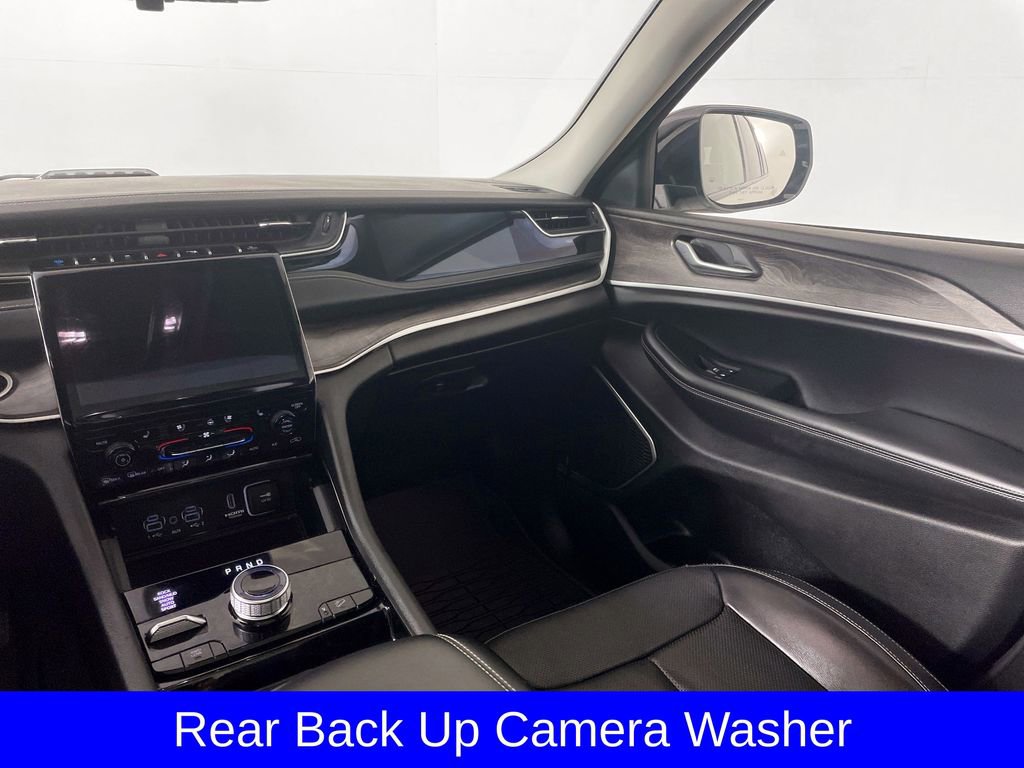 Used 2023 Jeep Grand Cherokee 4WD 4xe w/ Luxury Tech Group II image 28