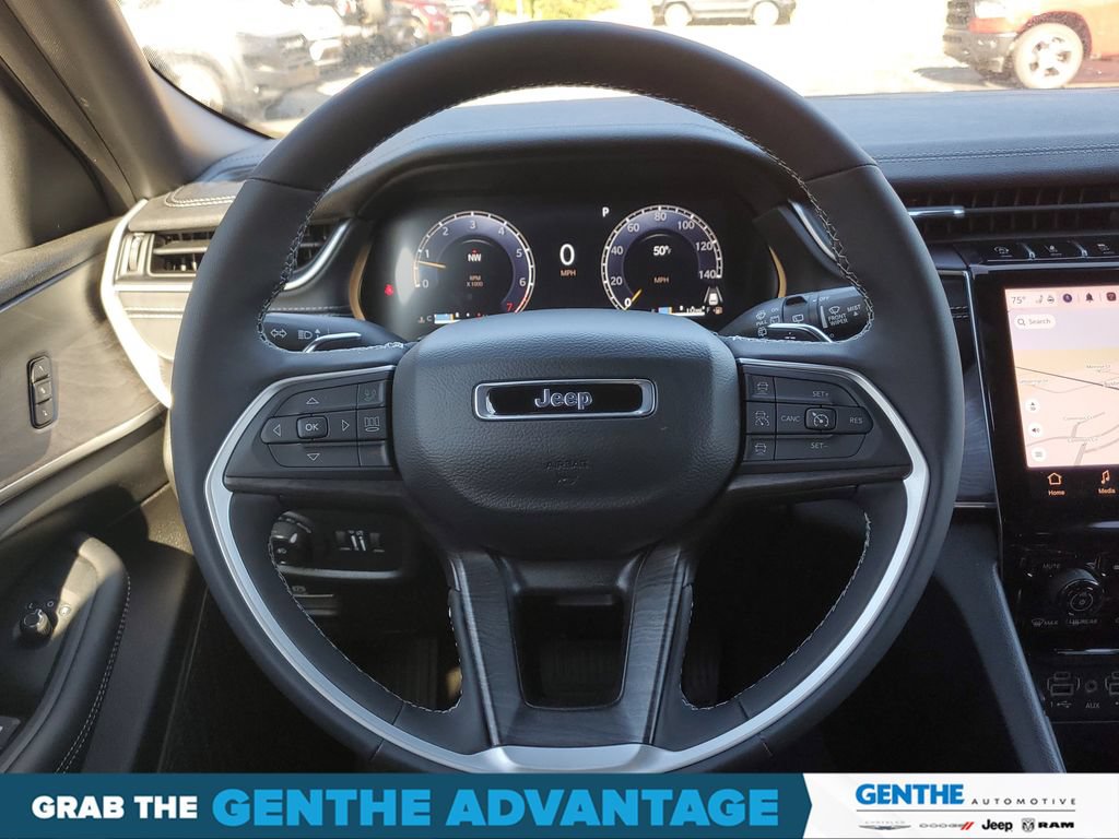 Certified 2024 Jeep Grand Cherokee Limited AWD/4WD image 27