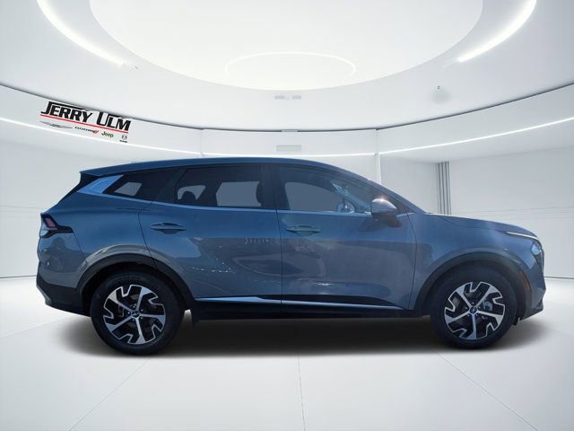 Used 2023 Kia Sportage EX image 2