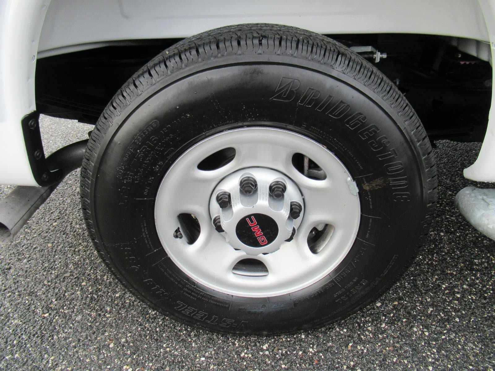 Used 2025 GMC Savana 2500 w/ Driver Convenience Package RWD image 8