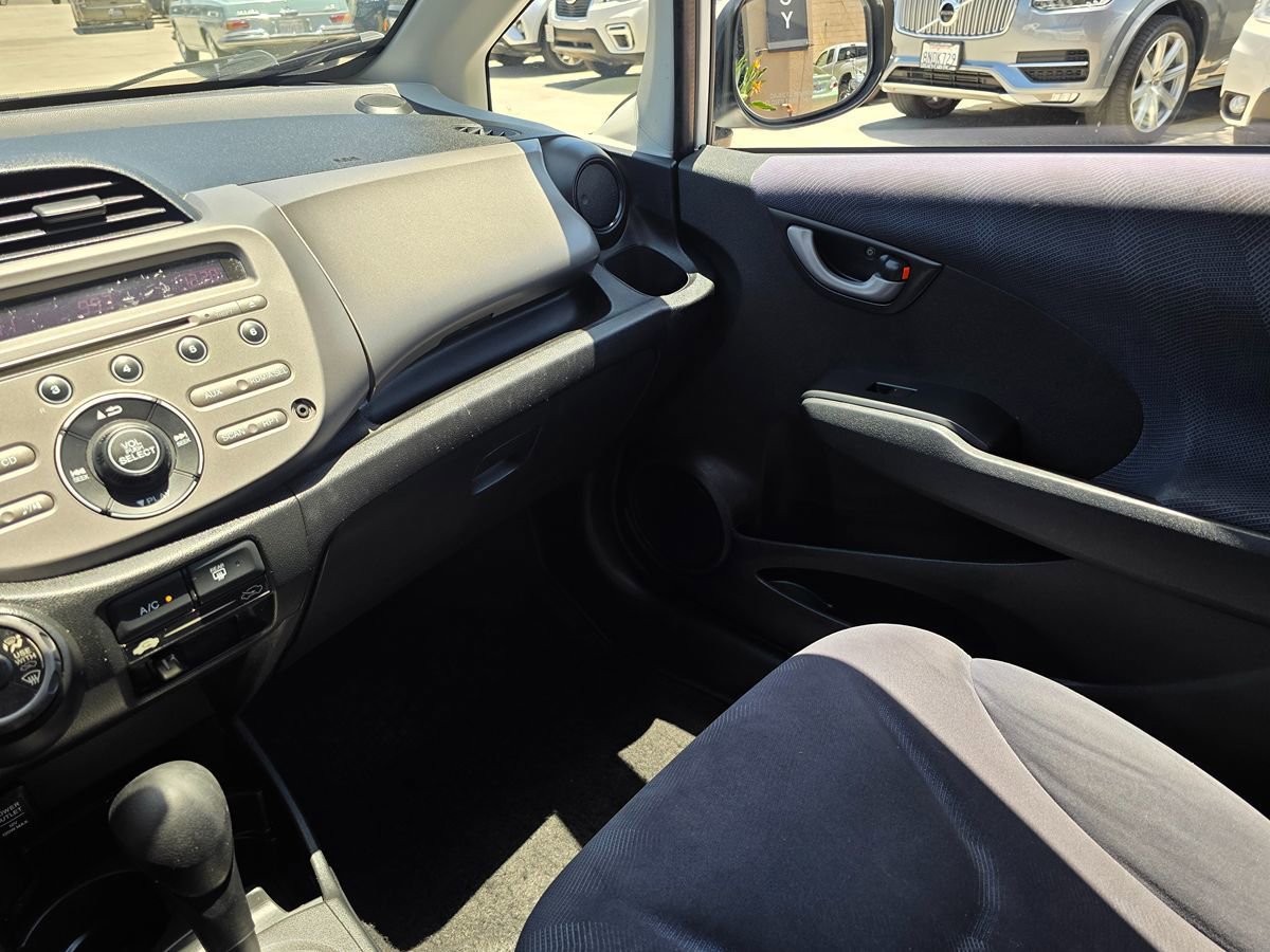 Used 2010 Honda Fit Sport image 31