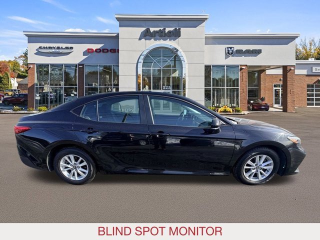 Used 2025 Toyota Camry LE image 6