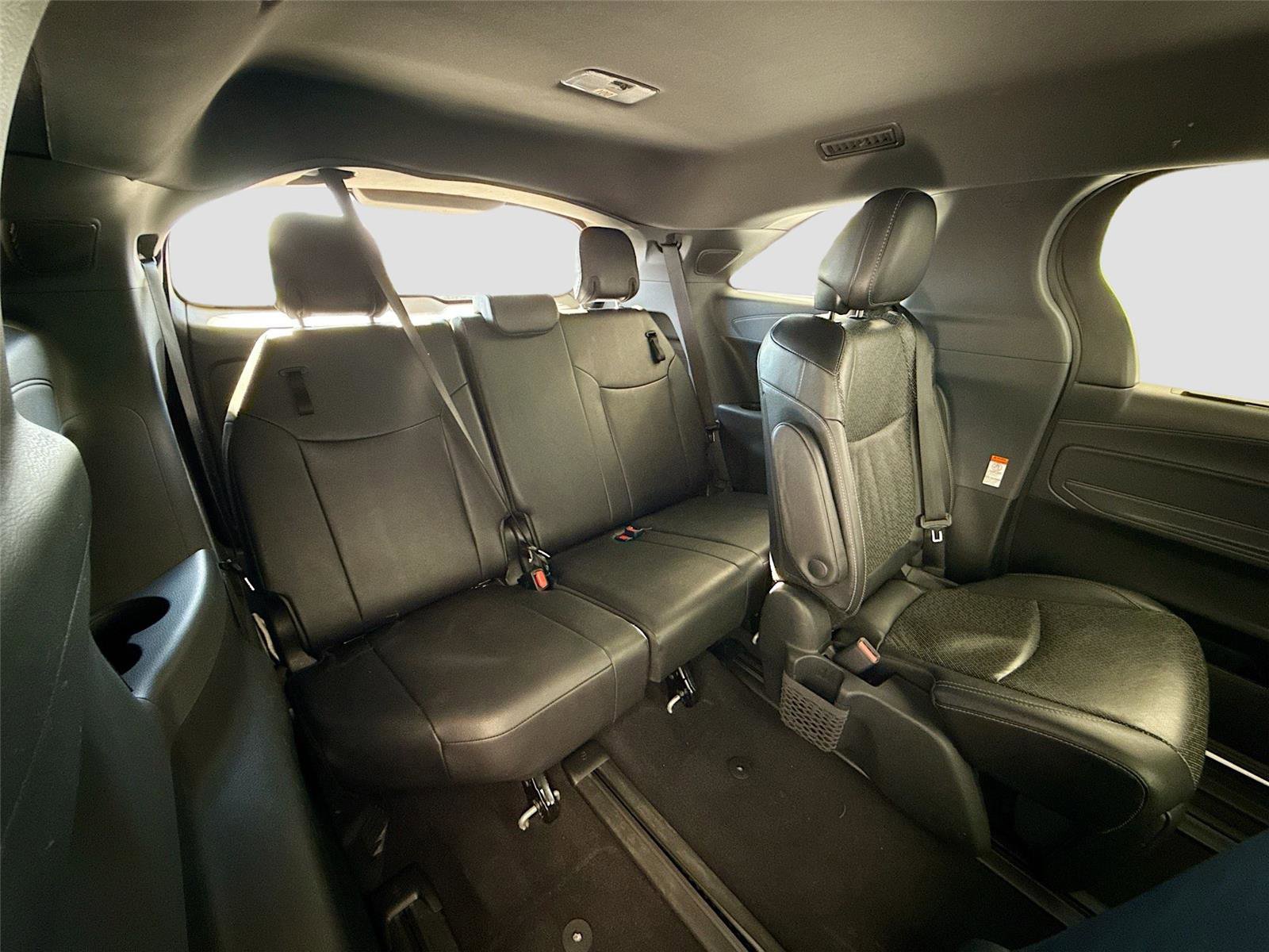 Used 2023 Toyota Sienna XSE image 34