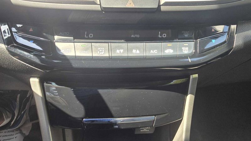 Used 2017 Honda Accord LX image 22