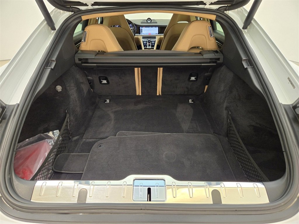 Used 2018 Porsche Panamera 4S Executive w/ Sportdesign Package image 25