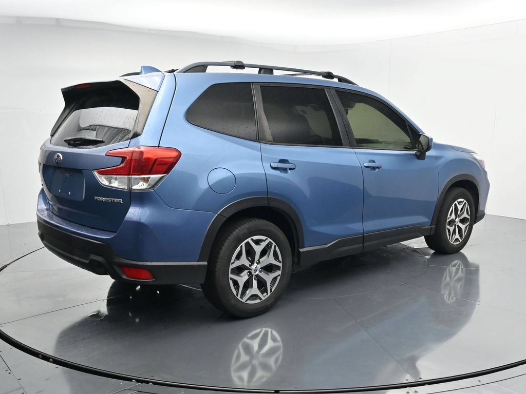 Used 2021 Subaru Forester Premium AWD/4WD image 8
