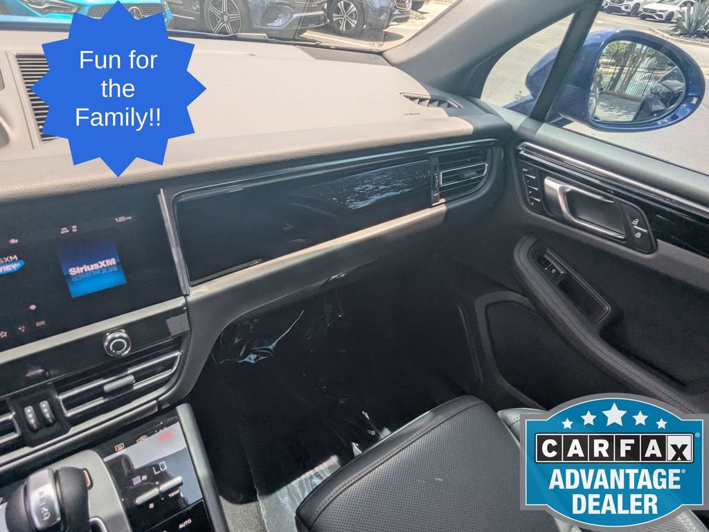 Used 2025 Porsche Macan AWD/4WD image 4