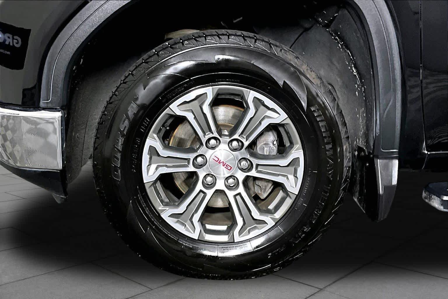 Used 2020 GMC Sierra 1500 SLE w/ Preferred Package AWD/4WD image 11