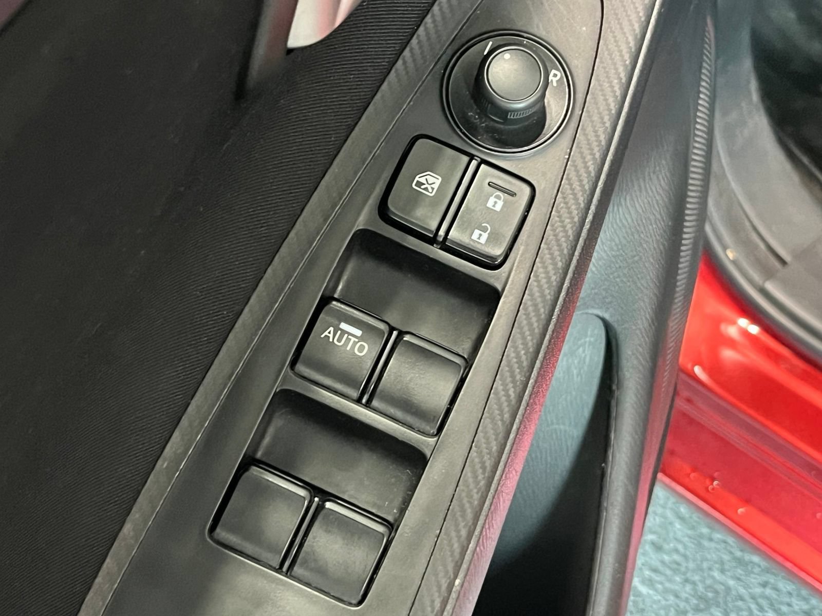 Used 2020 Toyota Yaris LE FWD image 33