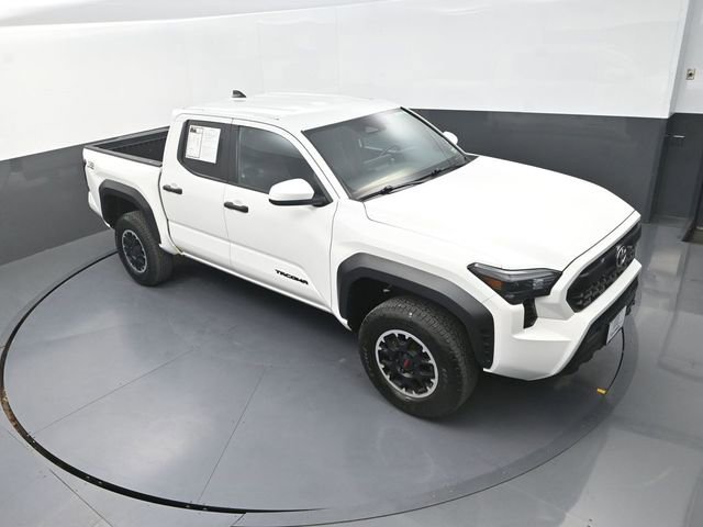 Used 2024 Toyota Tacoma TRD Off-Road image 11
