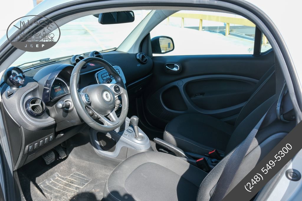 Used 2018 smart fortwo electric drive RWD image 10