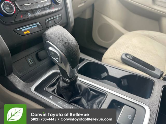 Used 2018 Ford Escape SE w/ SE Sync 3 Package AWD/4WD image 14