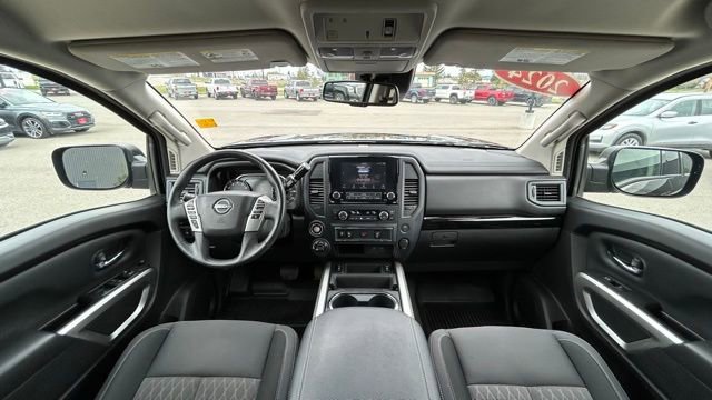 Used 2024 Nissan Titan SV w/ SV Convenience Package image 12