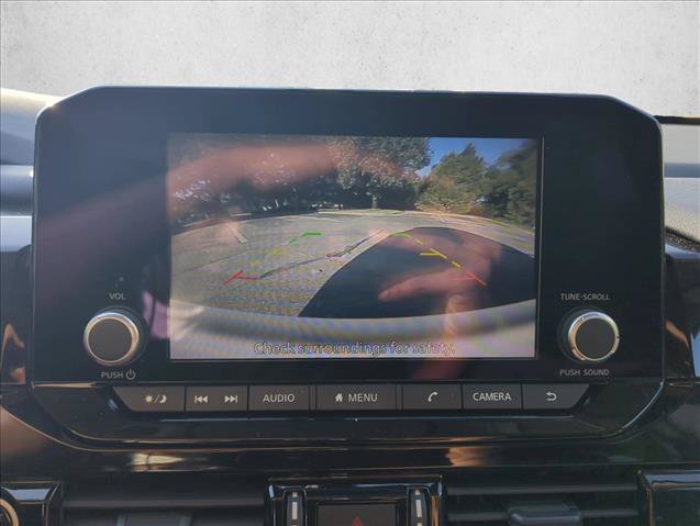 Used 2024 Nissan Pathfinder SV FWD image 13