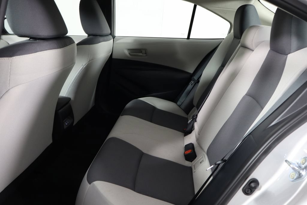 Used 2025 Toyota Corolla LE FWD image 16