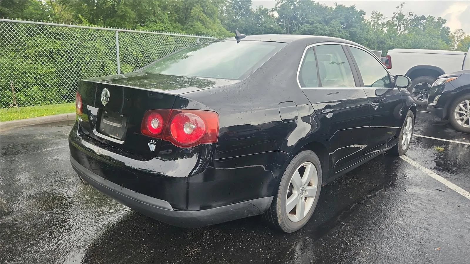 Used 2008 Volkswagen Jetta SE FWD image 2