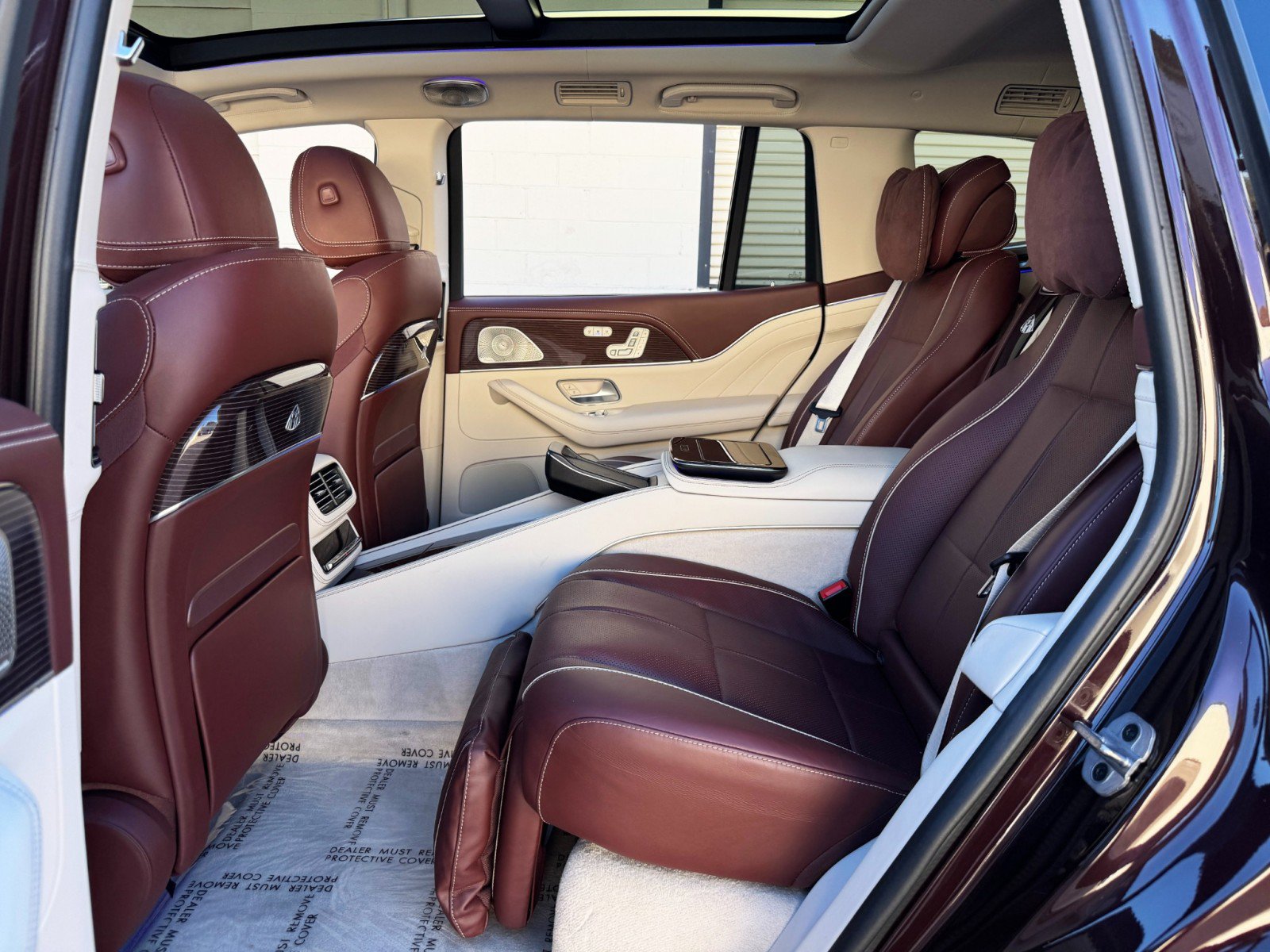 Used 2023 Mercedes-Benz Maybach GLS 600 4MATIC image 55