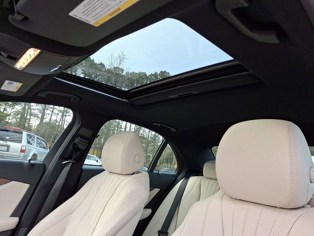 Used 2022 Mercedes-Benz E 350 Sedan image 18