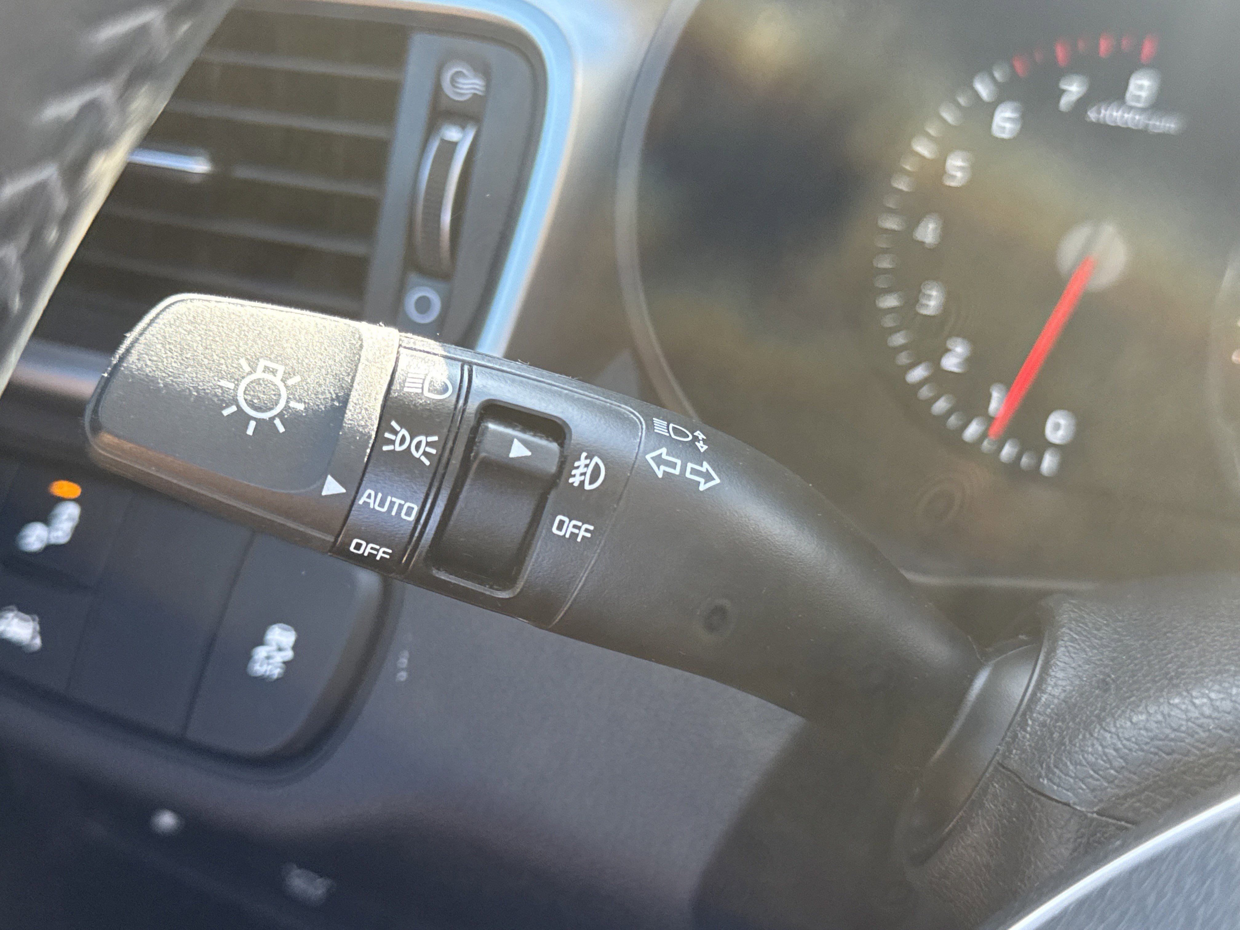 Used 2020 Kia Sorento EX image 16