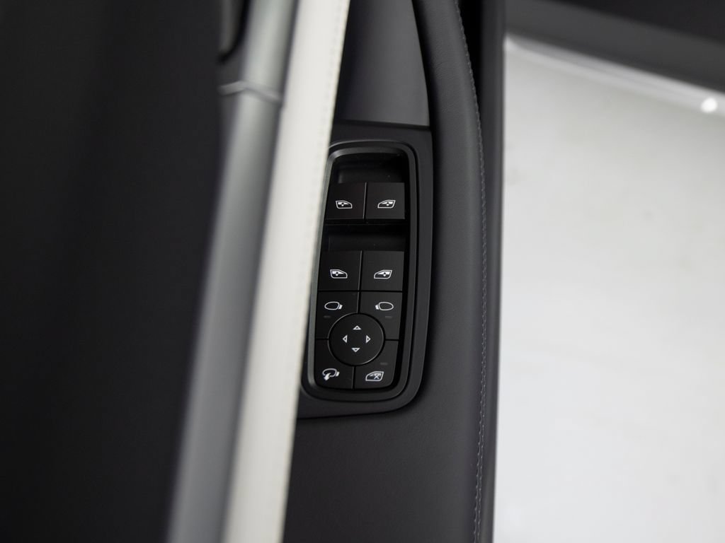New 2026 Porsche Taycan 4 Cross Turismo AWD/4WD image 21